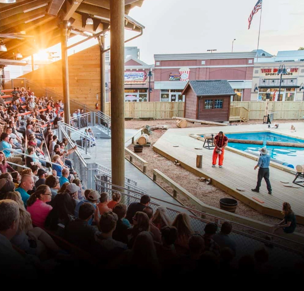crowd watching Paula Deen's Lumberjack Feud Show