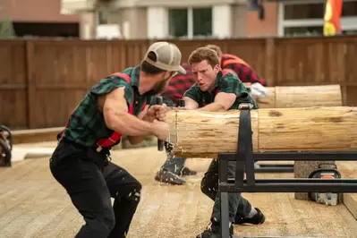 cross cuts event at Paula Deen's Lumberjack Feud