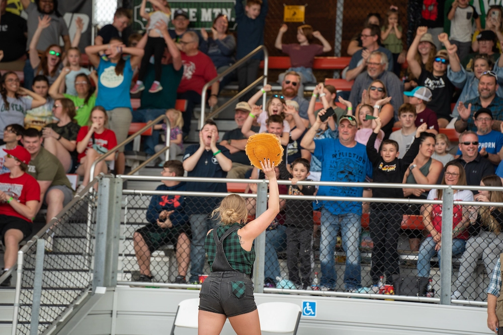 crowd at lumberjack feud